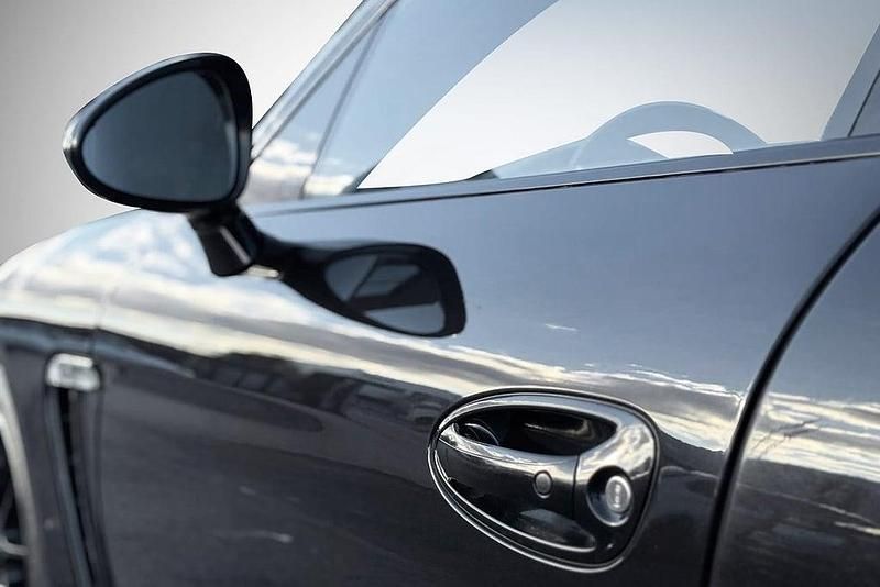 Begagnad Porsche Panamera 500 HK (367 kW) 2010 Svart Halvkombi