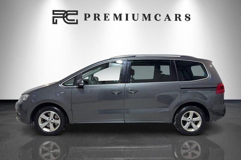 Begagnad VW Sharan 140 HK (102 kW) 2015 Grå Minibuss
