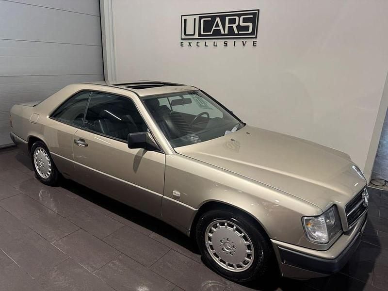 Begagnad Mercedes E300 180 HK (132 kW) 1988 Ljusbrun Sportkupé