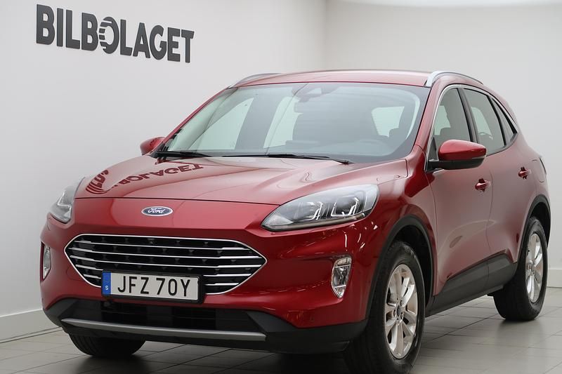 Begagnad Ford Kuga Titanium 151 HK (111 kW) 2022 Röd SUV