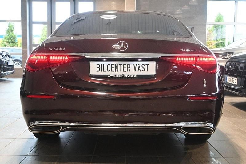 Begagnad Mercedes S500 436 HK (320 kW) 2021 Mörkröd Sedan