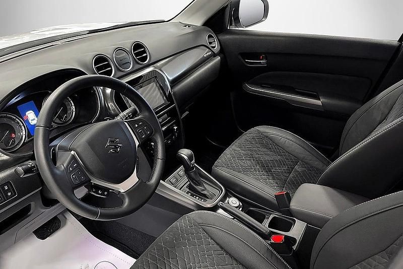 Begagnad Suzuki Vitara 102 HK (75 kW) 2023 Vit Kombi