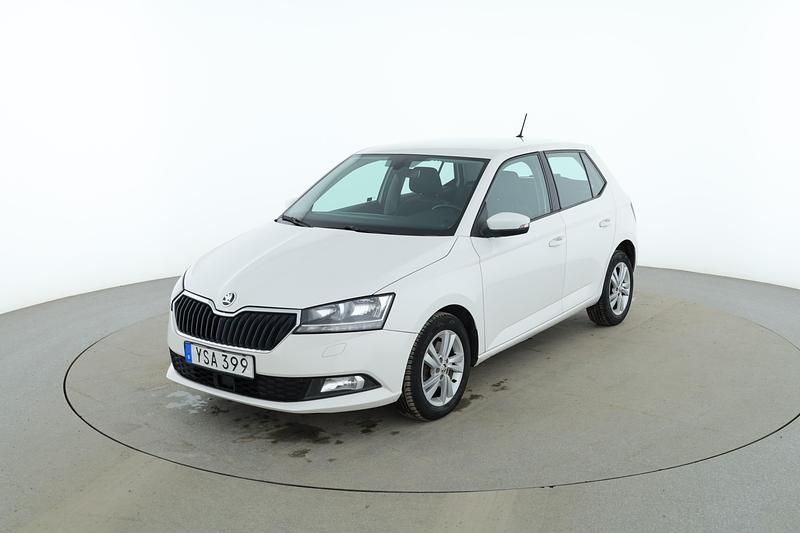 Vit Begagnad 2018 Skoda Fabia Style Halvkombi | 123 000 kr (Lite dyr) - Bild 1/4