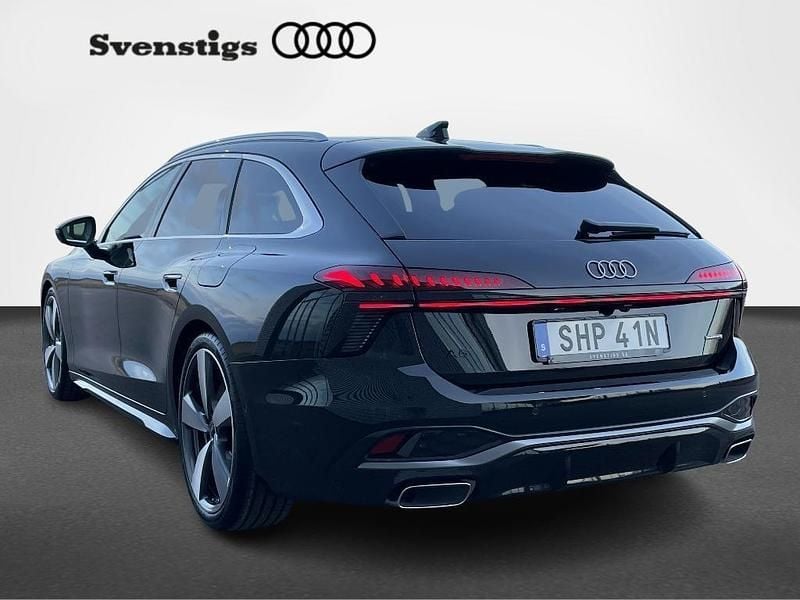 Ny Audi A6 2026 Grön Kombi