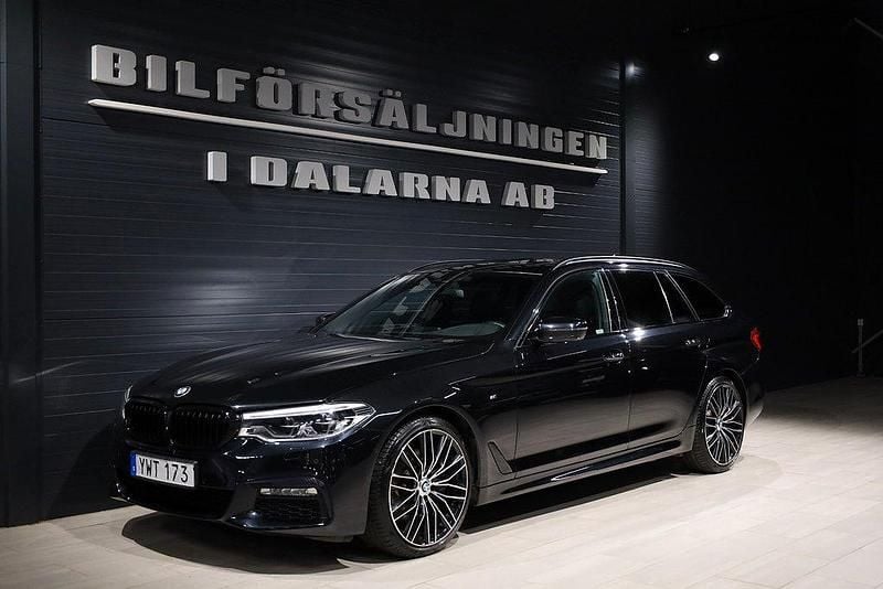 Svart Begagnad 2017 BMW 530 M Sport Kombi | 299 000 kr (Dyr) - Bild 1/4