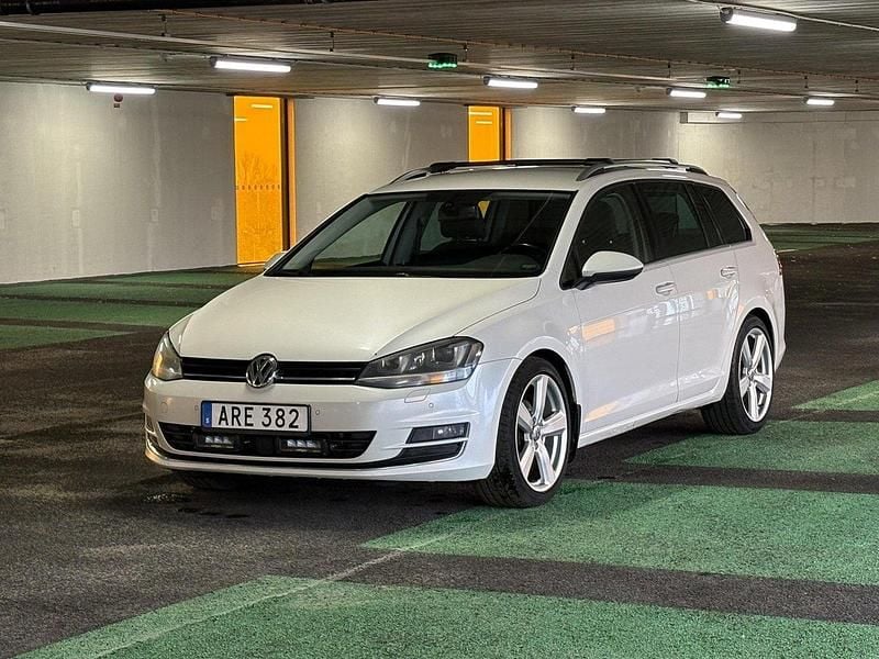 Vit Begagnad 2014 VW Golf VII GT Kombi | 70 000 kr (Marknadspris) - Bild 1/4