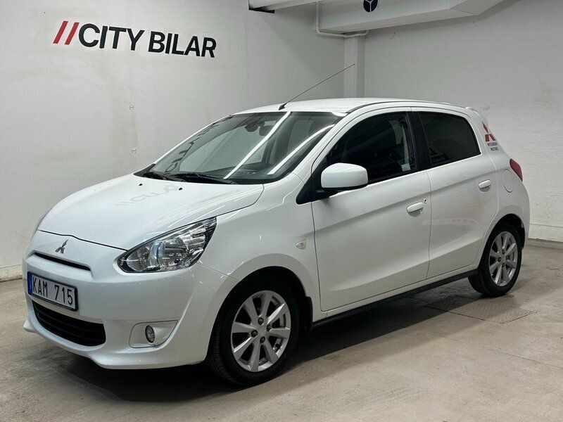 Vit Begagnad 2013 Mitsubishi Space Star Kombi | 59 900 kr (Lite dyr) - Bild 1/4