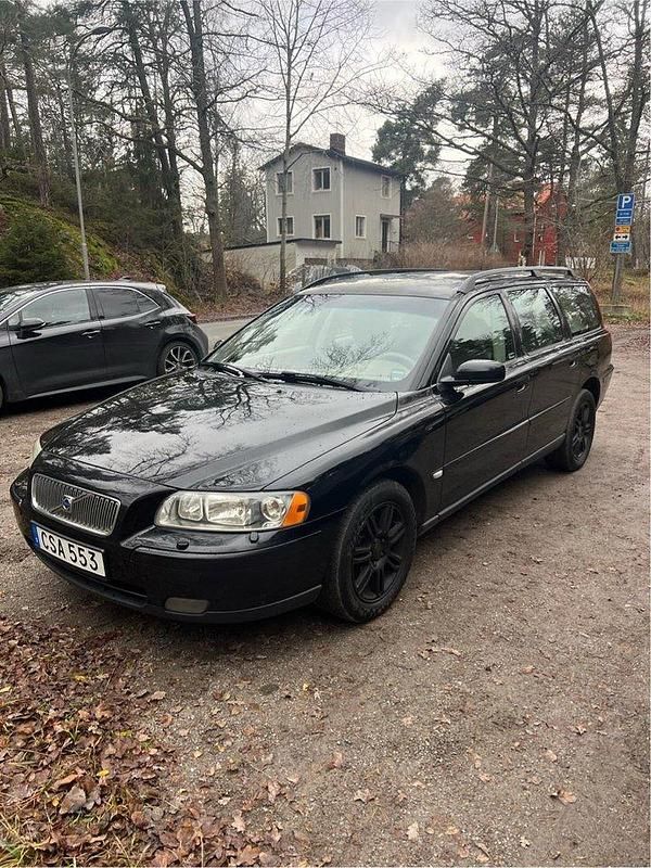 Svart Begagnad 2007 Volvo V70 Kombi | 37 500 kr (Marknadspris) - Bild 1/4