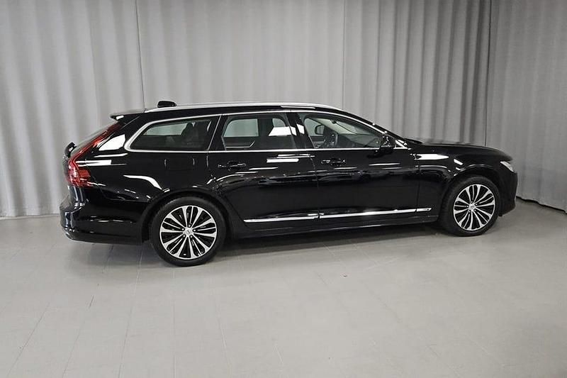 Begagnad Volvo V90 355 HK (261 kW) 2023 Svart Kombi