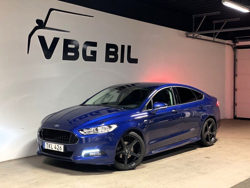 Blå Begagnad 2016 Ford Mondeo ST-Line Halvkombi | 149 000 kr (Bra pris) - Bild 1/4