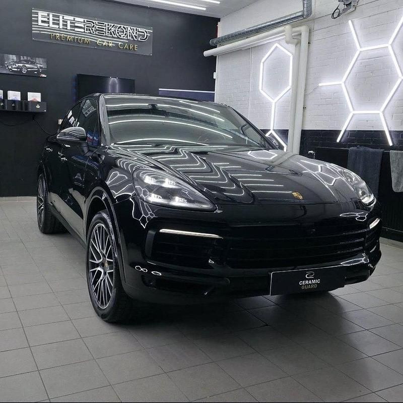 Svart Begagnad 2020 Porsche Cayenne SUV | 499 900 kr (Marknadspris) - Bild 1/4