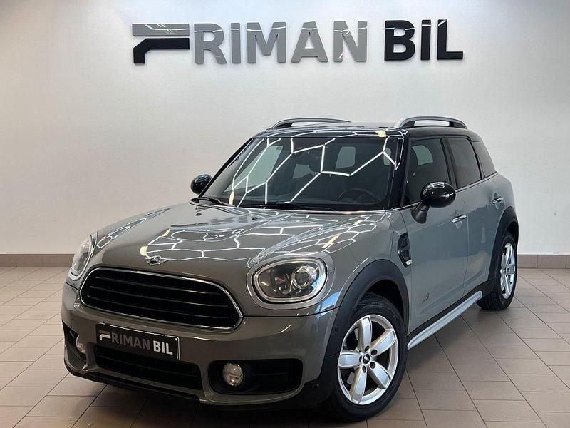 Grå Begagnad 2017 Mini Cooper D Countryman SUV | 139 900 kr - Bild 1/4