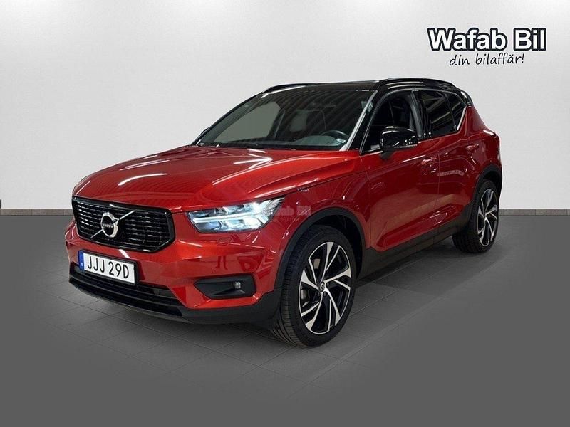 Röd Begagnad 2020 Volvo XC40 R-Design SUV | 329 900 kr (Marknadspris) - Bild 1/4