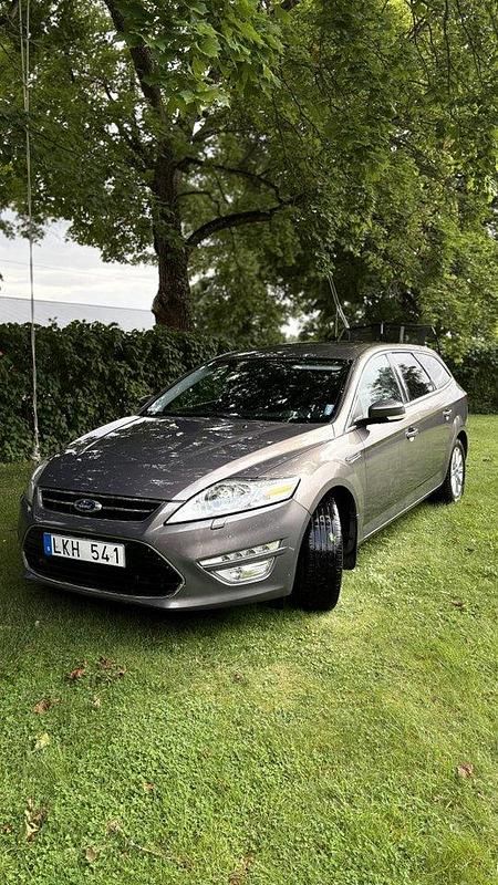 Brun Begagnad 2011 Ford Mondeo Business Edition Kombi | 42 000 kr - Bild 1/4