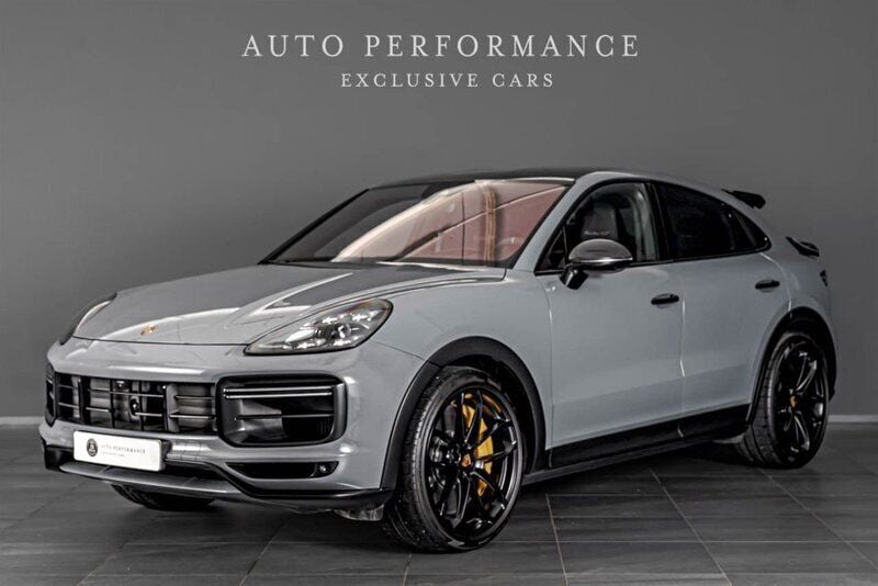 Grå Begagnad 2023 Porsche Cayenne Turbo GT SUV | 1 899 900 kr - Bild 1/4