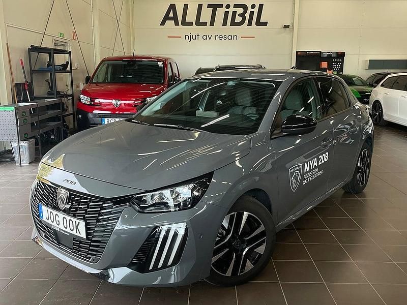Grå Begagnad 2024 Peugeot 208 Halvkombi | 199 000 kr - Bild 1/4