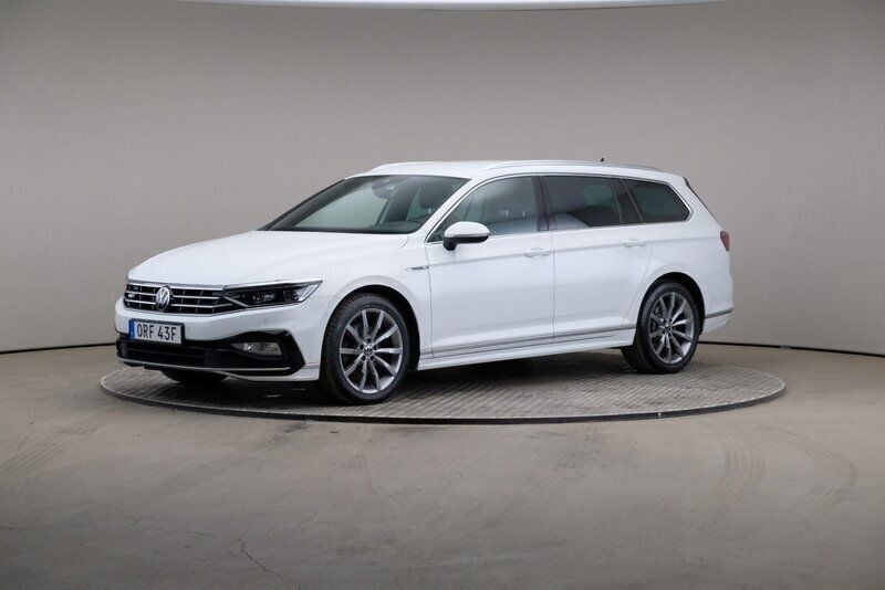 Vit Begagnad 2021 VW Passat Executive Kombi | 265 000 kr (Bra pris) - Bild 1/4