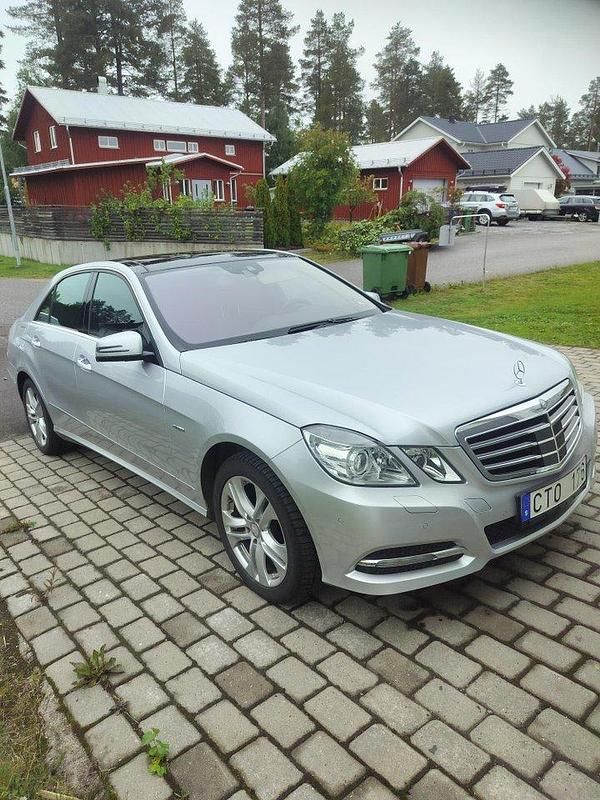 Silver Begagnad 2011 Mercedes E350 Sedan | 115 000 kr (Marknadspris) - Bild 1/4