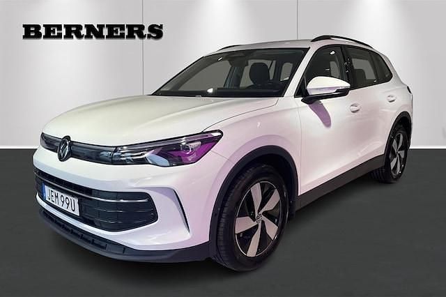Begagnad 2024 VW Tiguan Life SUV | 369 900 kr (Marknadspris) - Bild 1/4