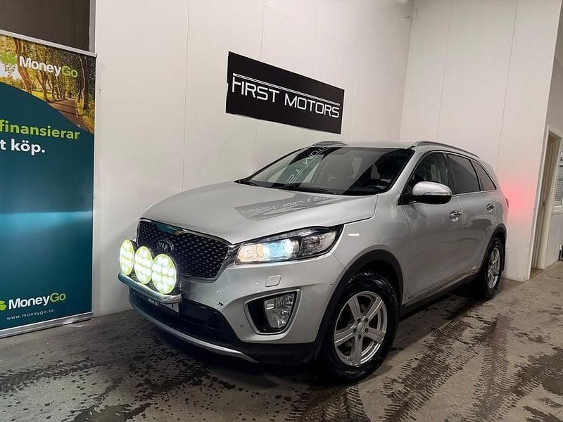 Grå Begagnad 2015 Kia Sorento SUV | 169 900 kr (Marknadspris) - Bild 1/4