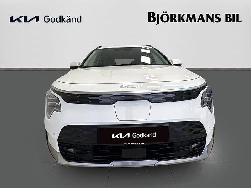 Begagnad Kia e-Niro 150 kW (204 HK) 2022 Vit SUV