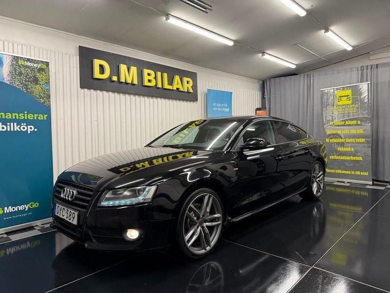 Svart Begagnad 2011 Audi A5 Sportback Comfort Halvkombi | 79 900 kr (Marknadspris) - Bild 1/4