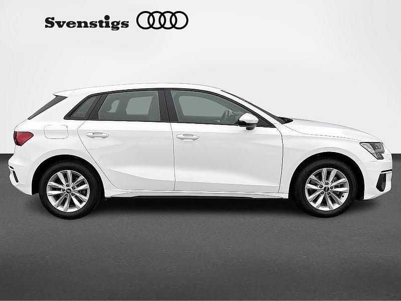 Begagnad Audi A3 Sportback Proline 150 HK (110 kW) 2023 Vit Halvkombi