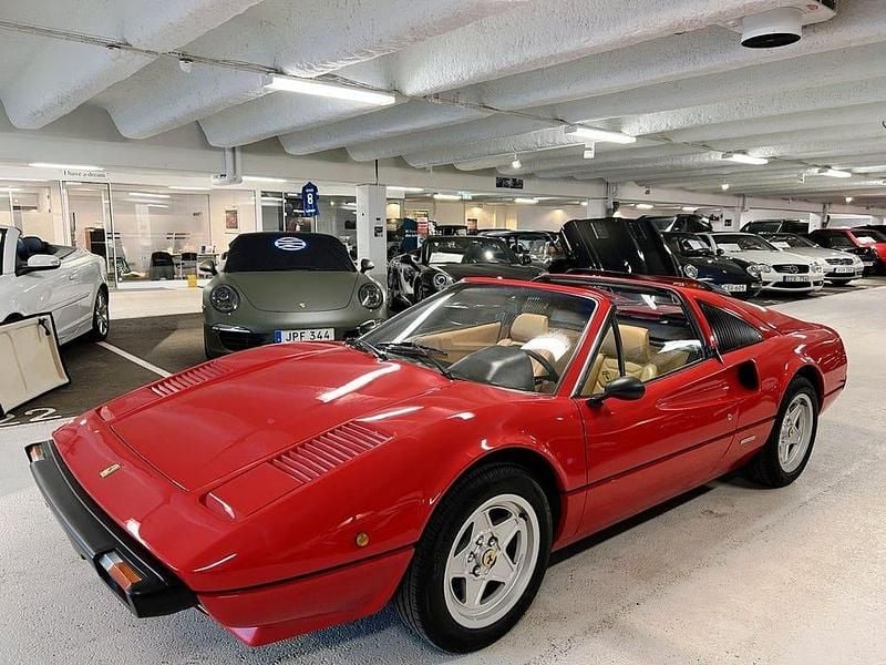 Röd Begagnad 1980 Ferrari 308 Sportkupé | 899 900 kr - Bild 1/4