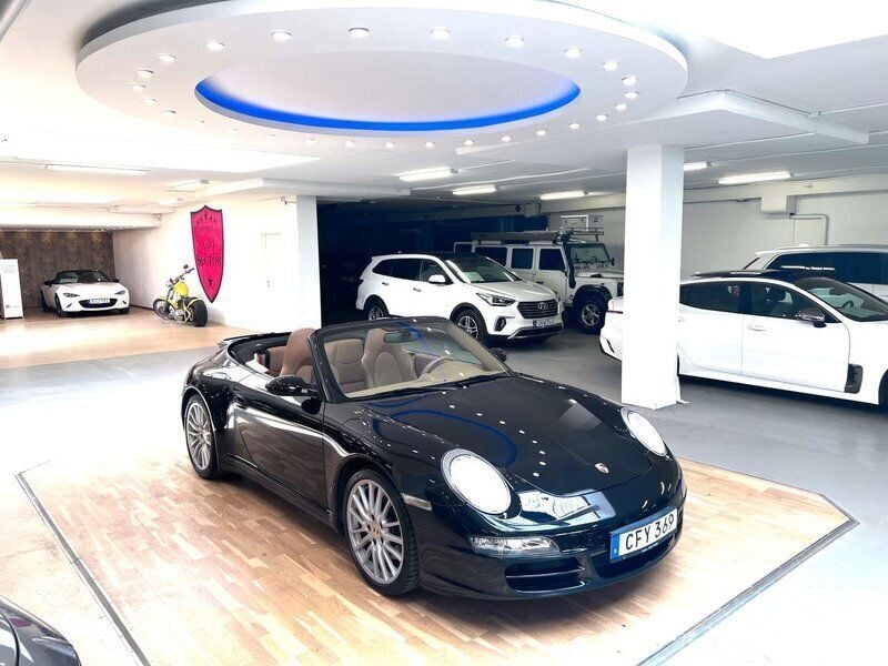 Svart Begagnad 2007 Porsche 911 Carrera 4S Cabriolet Cab | 629 900 kr - Bild 1/4