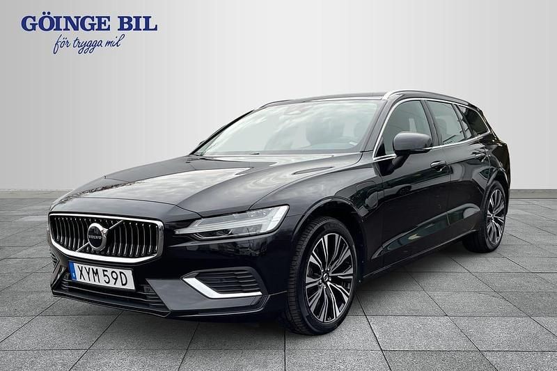 Svart Begagnad 2024 Volvo V60 Core Kombi | 449 000 kr (Marknadspris) - Bild 1/2