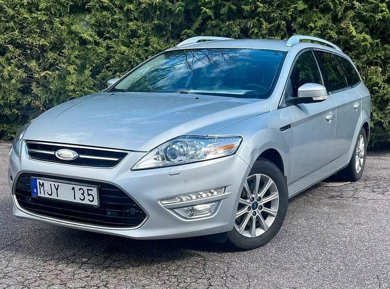 Grå Begagnad 2011 Ford Mondeo Business Edition Kombi | 54 990 kr (Marknadspris) - Bild 1/4