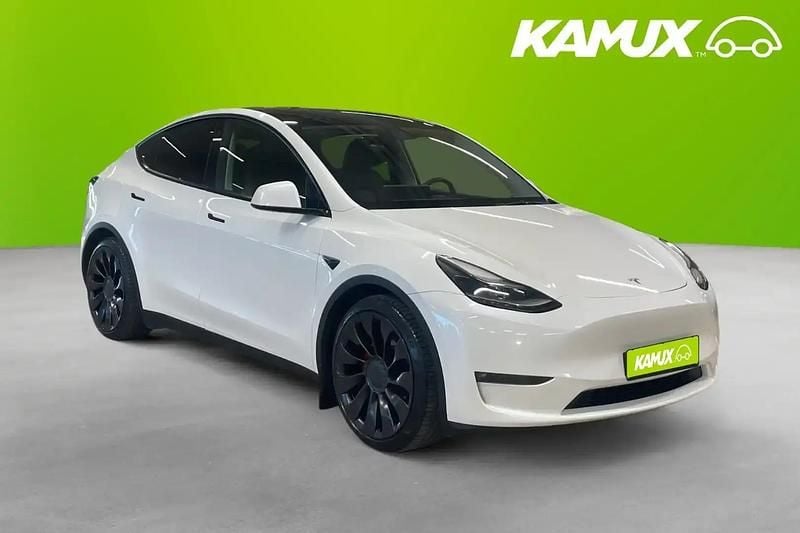 Vit Begagnad 2022 Tesla Model Y Performance SUV | 418 700 kr (Marknadspris) - Bild 1/4