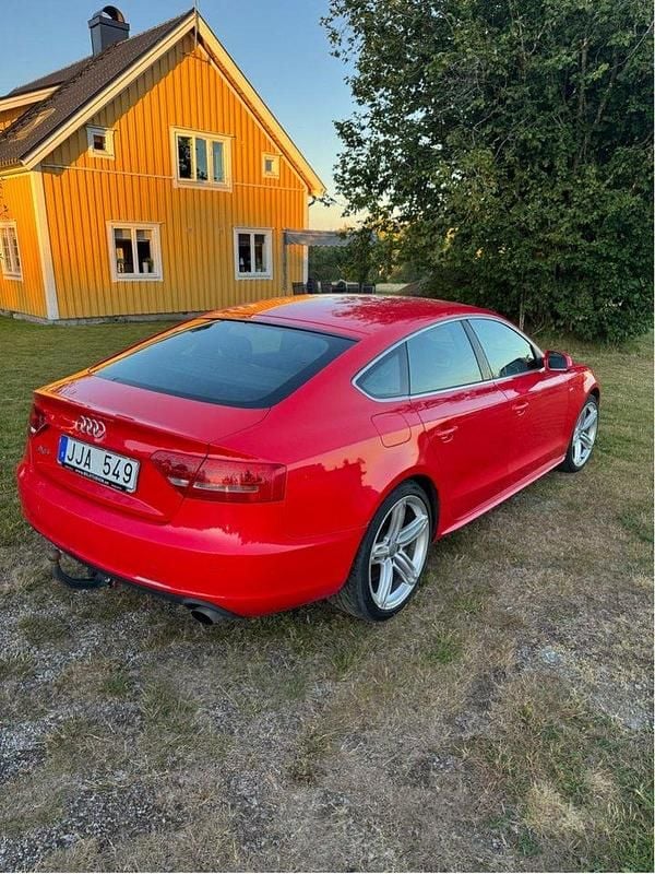 Begagnad Audi A5 Sportback Comfort 180 HK (132 kW) 2010 Röd Halvkombi