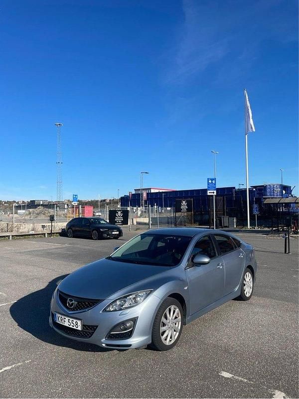 Blå Begagnad 2010 Mazda 6 Inclusive Sedan | 49 500 kr (Marknadspris) - Bild 1/4