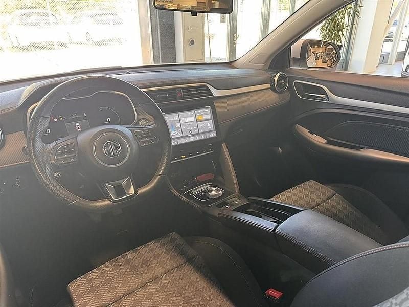 Begagnad MG ZS Comfort 114 kW (156 HK) 2022 Vit SUV