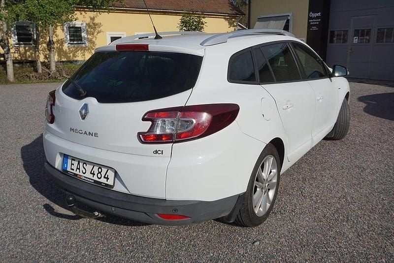 Begagnad Renault Mégane GrandTour LIMITED 110 HK (80 kW) 2014 Vit Kombi