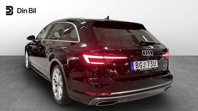 Begagnad Audi A4 Sport 190 HK (139 kW) 2020 Brilliantsvart Kombi