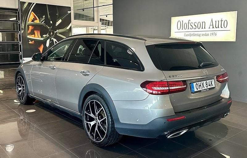 Begagnad Mercedes E220 All-Terrain Premium 194 HK (142 kW) 2021 Silver Kombi