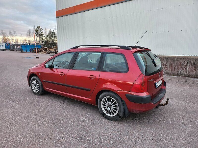 Begagnad Peugeot 307 109 HK (80 kW) 2005 Röd Kombi