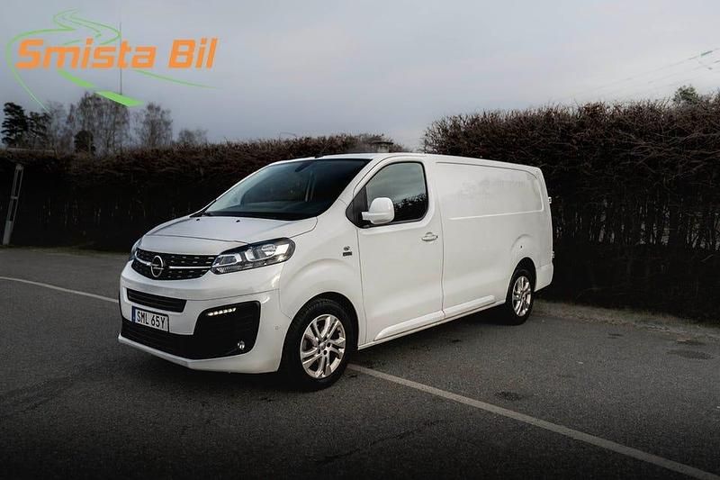 Vit Begagnad 2021 Opel Vivaro Van | 269 700 kr (Lite dyr) - Bild 1/3