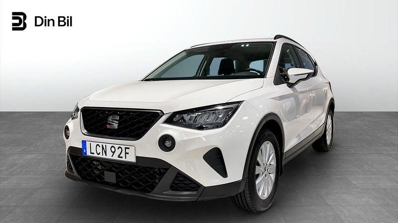 Vit Begagnad 2021 Seat Arona Style SUV | 169 900 kr (Marknadspris) - Bild 1/3