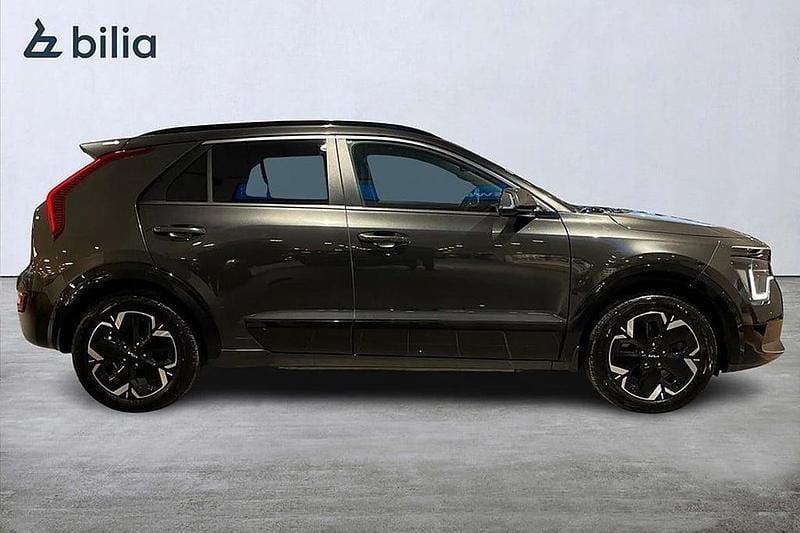 Begagnad Kia e-Niro Advance 150 kW (204 HK) 2023 Grå SUV