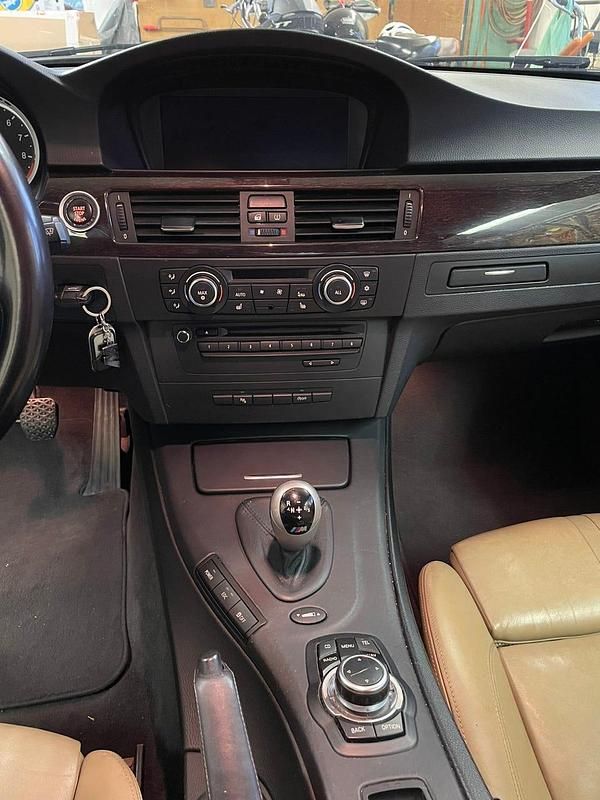 Begagnad BMW M3 420 HK (308 kW) 2012 Cab