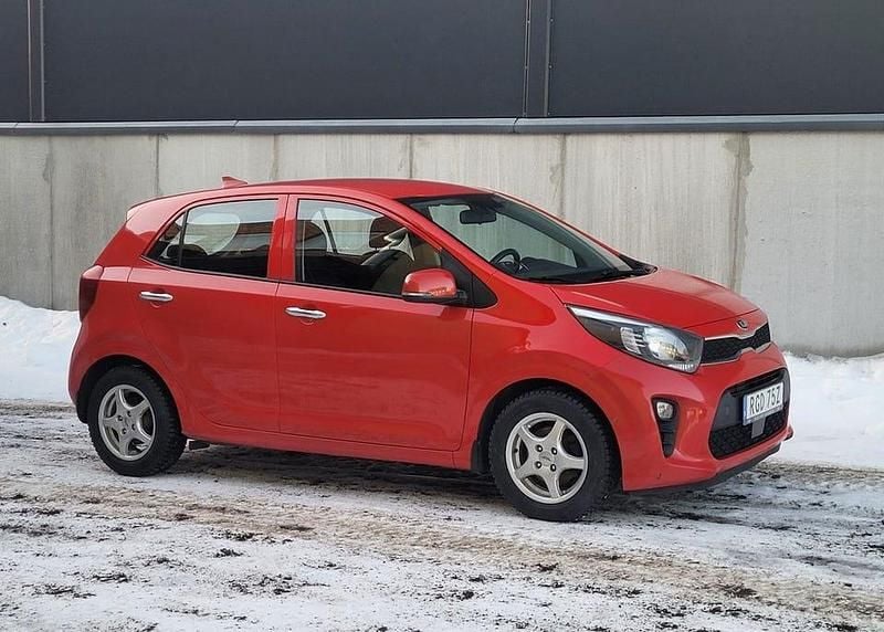 Röd Begagnad 2021 Kia Picanto Advance Halvkombi | 79 900 kr (Superpris) - Bild 1/4