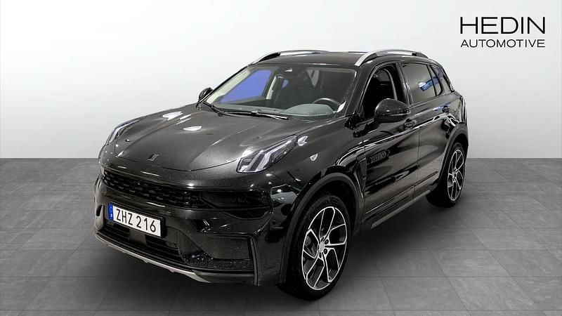 Begagnad Lynk & Co 01 261 HK (191 kW) 2022 Svart SUV