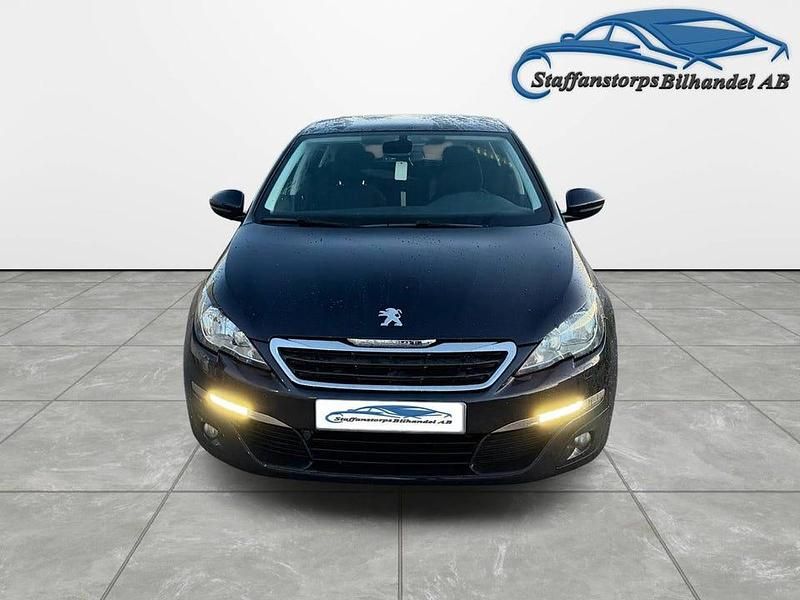 Begagnad Peugeot 308 Active 125 HK (91 kW) 2013 Mörkblå Halvkombi