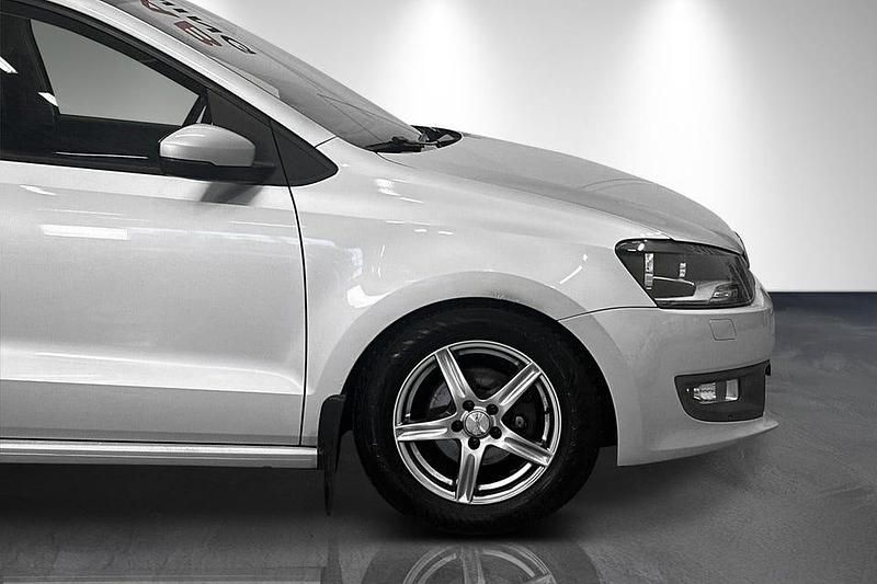 Begagnad VW Polo 90 HK (66 kW) 2009 Silver Halvkombi