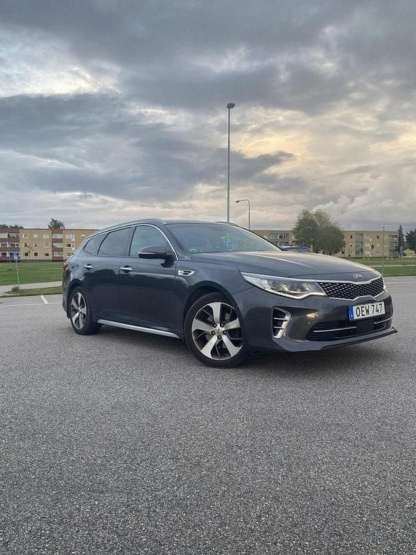 Grå Begagnad 2017 Kia Optima GT-Line Kombi | 110 000 kr (Marknadspris) - Bild 1/4