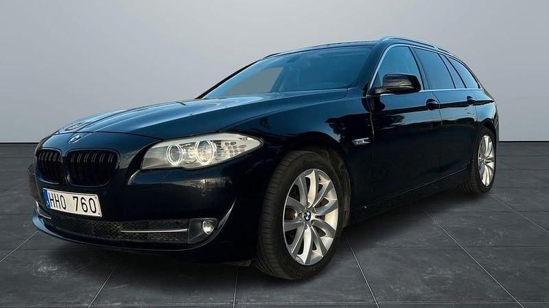 Svart Begagnad 2013 BMW 525 M Sport Kombi | 139 000 kr (Marknadspris) - Bild 1/4