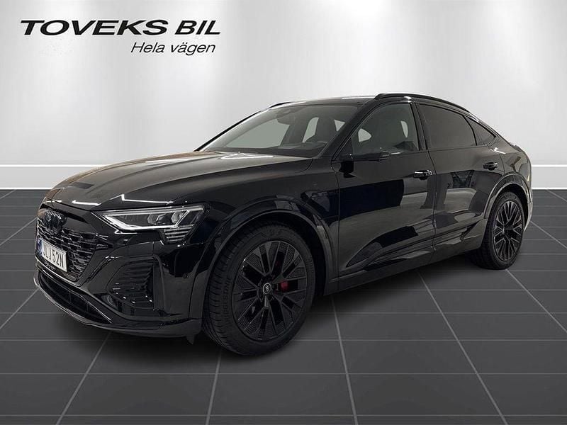 Svart (mythosschwarz metallic) Begagnad 2024 Audi Q8 e-tron S-Line SUV | 849 000 kr - Bild 1/4